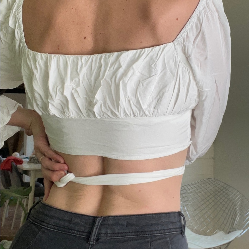 Buttoned Crop Top - Picture 4 of 5